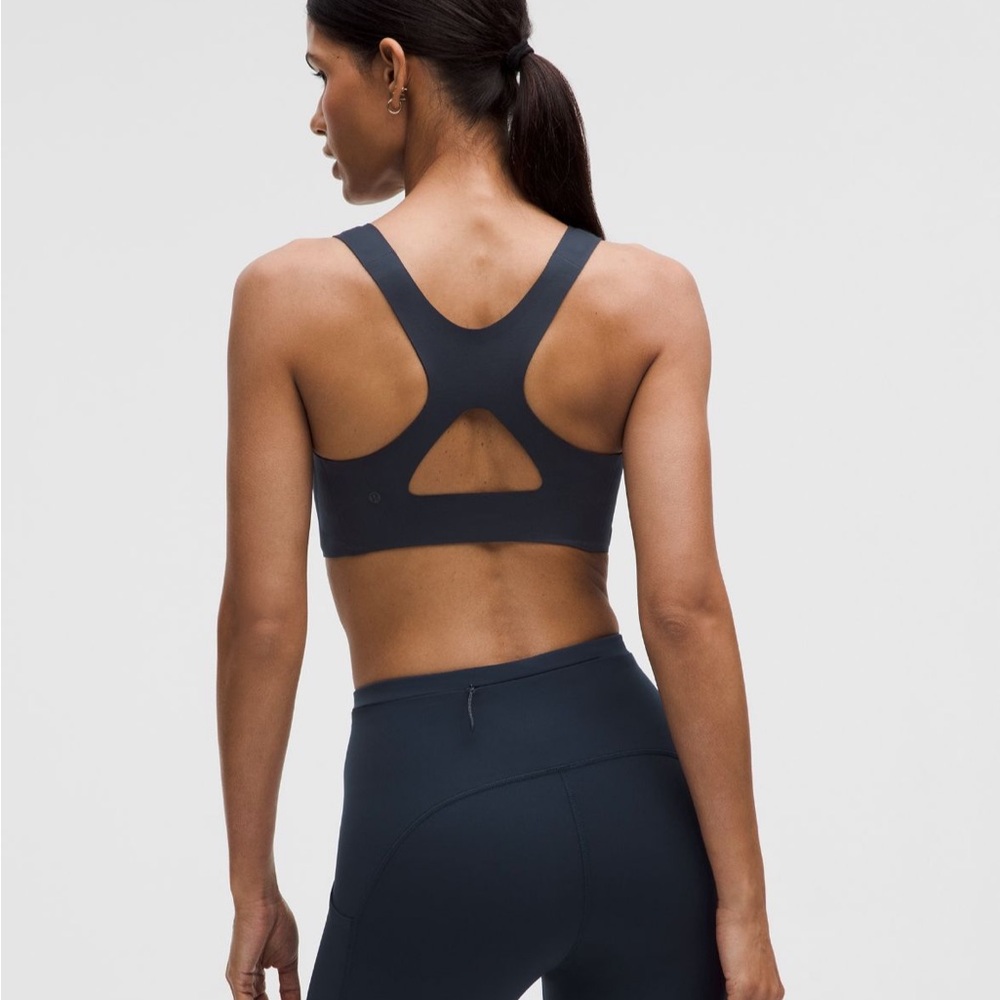 NWT Lululemon Go Further Bra - Picture 2 of 11